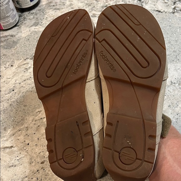 Footprints by Birkenstock Beige Suede Mary Jane Cream Flats & Loafers Size EU37 - Picture 7 of 7